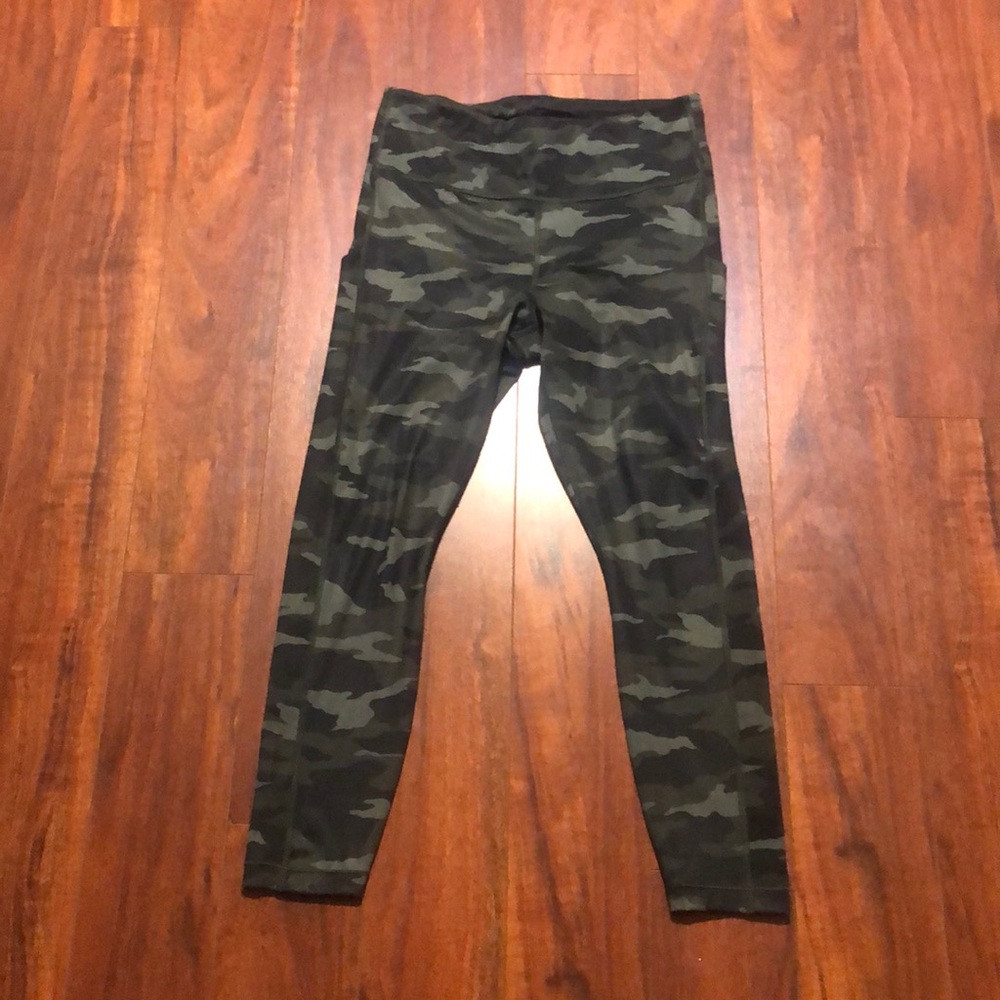 ATHLETA  7/8 ultimate stash pocket tight olive green camo